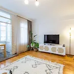 Location, Location, Location!by Lift! Apartamento *