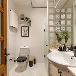 Location, Location, Location!by Lift! Apartamento Istambul