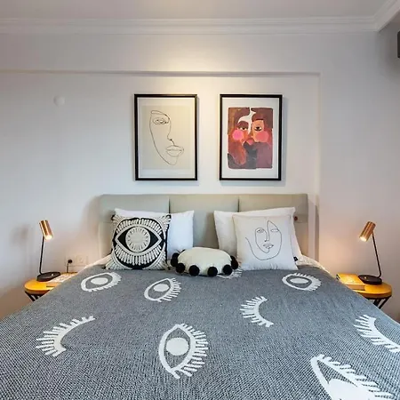 Location, Location, Location!by Lift! Apartment